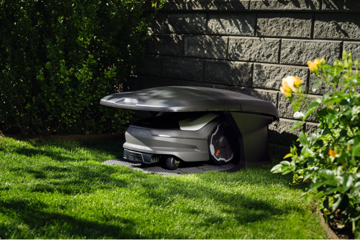 Купити Automower® навіс до зарядної станції (5486004-01). Офіційний магазин Хускварна Україна, фірмова гарантія з доставкою по Украіні