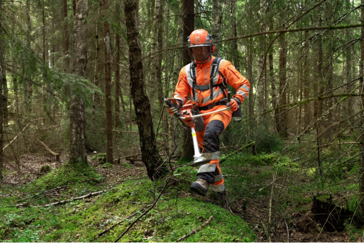 Купить Куртка Technical B&T High Viz (5972459-50). Официальный магазин Хускварна Украина, фирменная гарантия с доставкой по Украине.