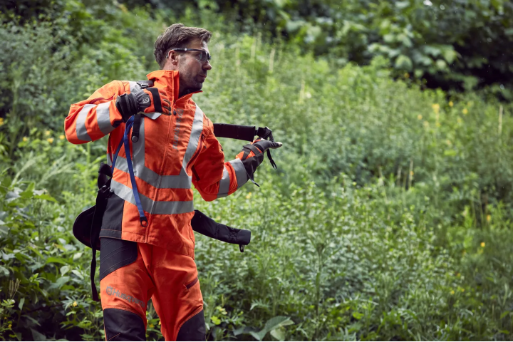Купить Куртка Technical B&T High Viz (5972459-62). Официальный магазин Хускварна Украина, фирменная гарантия с доставкой по Украине.