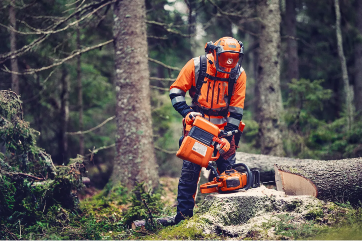 Купити Каністра комбінована Husqvarna 5+2,5 л (5807542-01). Офіційний магазин Хускварна Україна, фірмова гарантія з доставкою по Украіні