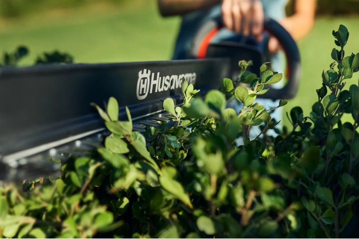 Купити Ножиці акумуляторні Husqvarna Aspire H50-P4A KIT (АКБ+ЗП) (9706203-04). Офіційний магазин Хускварна Україна, фірмова гарантія з доставкою по Украіні