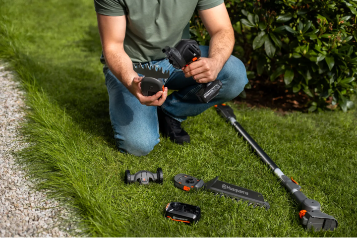 Купити Ножиці акумуляторні Husqvarna Aspire S20-P4A+штанга KIT (АКБ+ЗП) (9707167-04). Офіційний магазин Хускварна Україна, фірмова гарантія з доставкою по Украіні