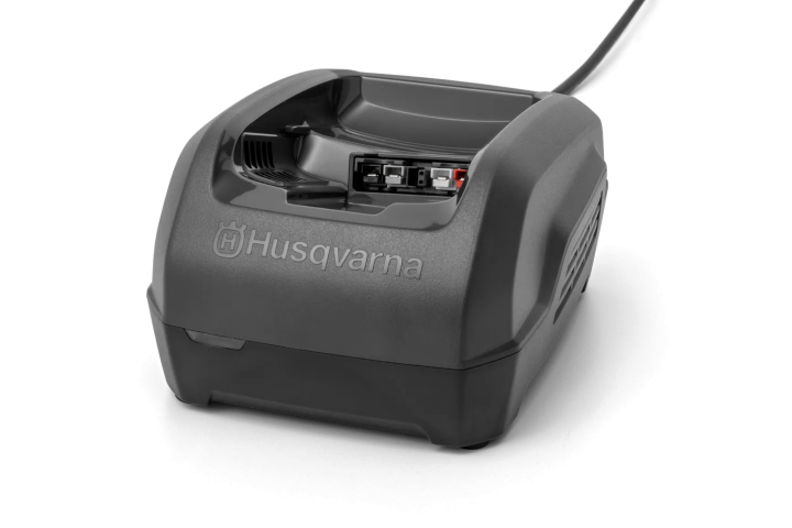 Купити Зарядний пристрій Husqvarna QC250 (9707605-01). Офіційний магазин Хускварна Україна, фірмова гарантія з доставкою по Украіні