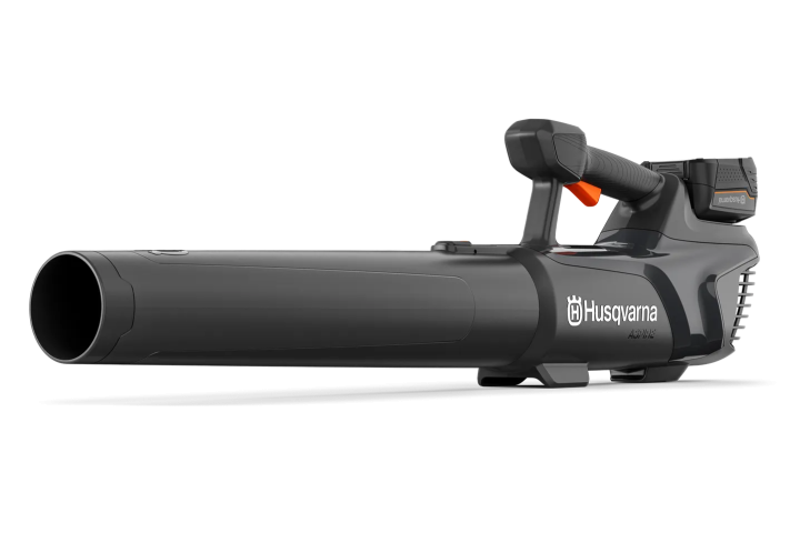 Купити Акумуляторний повітродув Husqvarna Aspire B8X-P4A KIT (АКБ+ЗП) (9706204-04). Офіційний магазин Хускварна Україна, фірмова гарантія з доставкою по Украіні