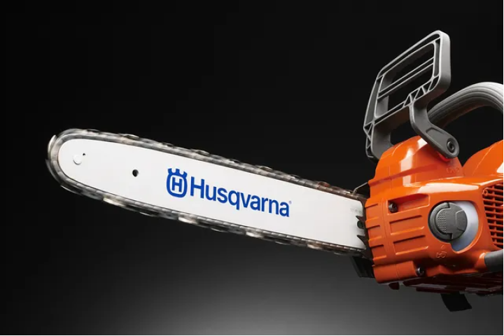Купити Акумуляторна пила Husqvarna 340i 14" (9679879-14). Офіційний магазин Хускварна Україна, фірмова гарантія з доставкою по Украіні