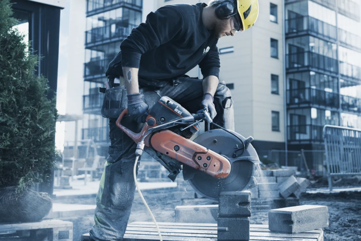 Купити Бензоріз Husqvarna K770 350мм 3,7 кВт (9676821-01). Офіційний магазин Хускварна Україна, фірмова гарантія з доставкою по Украіні