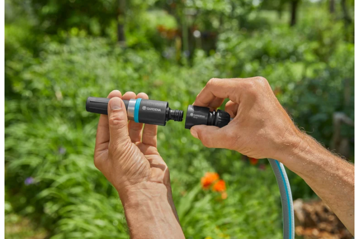 Купити Набір для поливу Gardena EcoLine для шлангів 13 мм (1/2"), 15 мм (5/8")(18900-20.000.00). Офіційний магазин Хускварна Україна, фірмова гарантія з доставкою по Украіні