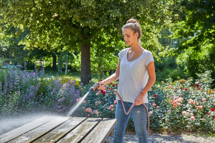 Купити Пістолет-накінечник для поливу Gardena Comfort ecoPulse (18304-20.000.00). Офіційний магазин Хускварна Україна, фірмова гарантія з доставкою по Украіні
