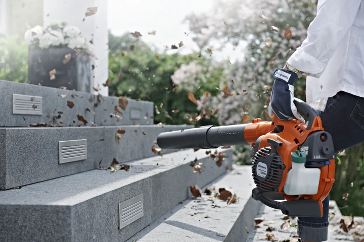Купити Бензиновий повітродув-пилосос Husqvarna 125BVx (9527156-45). Офіційний магазин Хускварна Україна, фірмова гарантія з доставкою по Украіні