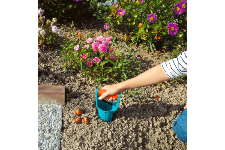 Купить Сажалка Gardena для луковиц (03412-20.000.00). Официальный магазин Хускварна Украина, фирменная гарантия с доставкой по Украине.