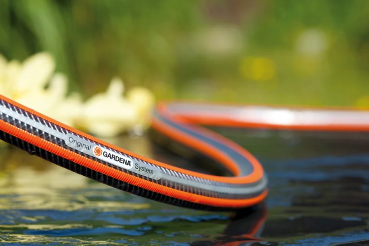 Купити Шланг Gardena SuperFlex 13мм (1/2"), 20 м (18093-20.000.00). Офіційний магазин Хускварна Україна, фірмова гарантія з доставкою по Украіні