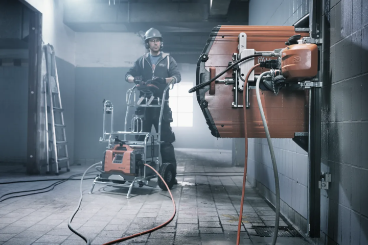 Купити Стіноріз Husqvarna WS220 900мм (9672087-01). Офіційний магазин Хускварна Україна, фірмова гарантія з доставкою по Украіні