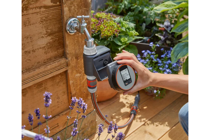 Купити Таймер подачі води Gardena Flex (01890-29.000.00). Офіційний магазин Хускварна Україна, фірмова гарантія з доставкою по Украіні