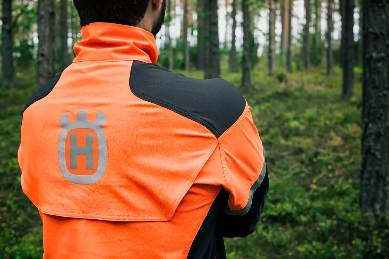Еластична тканина на верхній частині спини