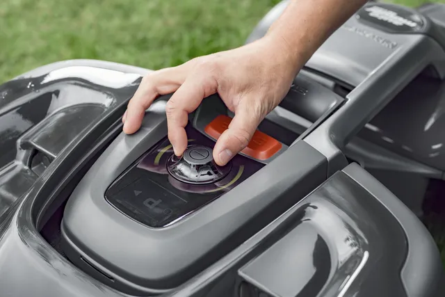 Інтерфейс Automower® Access Роботи Husqvarna Україна. Фірмовий магазин Хускварна
