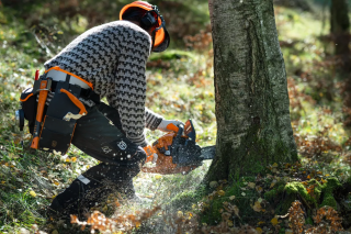 Купити Бензопила Husqvarna 450S (9707026-15) Фірмовий інтернет магазин офіційна садова техніка Хускварна Україна в Ірпіні