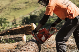 Купити Бензопила Husqvarna 272XP (9656816-18) Фірмовий інтернет магазин офіційна садова техніка Хускварна Україна в Ірпіні