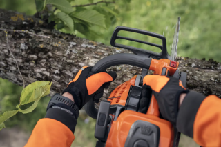 Купити Бензопила Husqvarna T540XP III (9707932-14) Фірмовий інтернет магазин офіційна садова техніка Хускварна Україна в Ірпіні