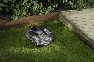 Купити Газонокосарка-робот Husqvarna AM 405XE NERA з системою EPOS (9707741-55) Офіційний інтернет магазин Хускварна Україна