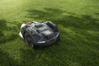 Купити Газонокосарка-робот Husqvarna AM 405XE NERA з системою EPOS (9707741-55) Офіційний інтернет магазин Хускварна Україна