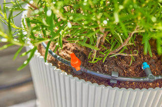 Купити Комплект поливу Gardena Micro-Drip-System Terrace Set на 30 рослин Фірмовий інтернет магазин офіційна садова техніка Гардена Україна в Ірпіні